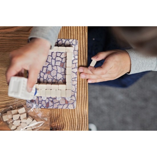 WISE :Φτιάχνω σπιτάκι με κόκκινη στέγη